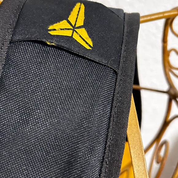 Nike Kobe Mamba Backpack BA5088-557 – Purple Gold Snake Print – Basketball Gym B - Picture 6 of 13